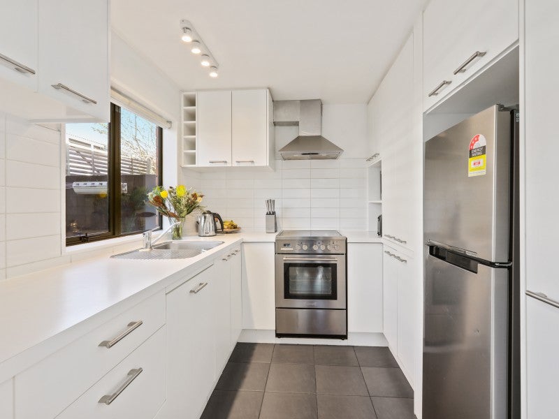3/188 Springfield Road, St Albans, Christchurch - Carousel 2