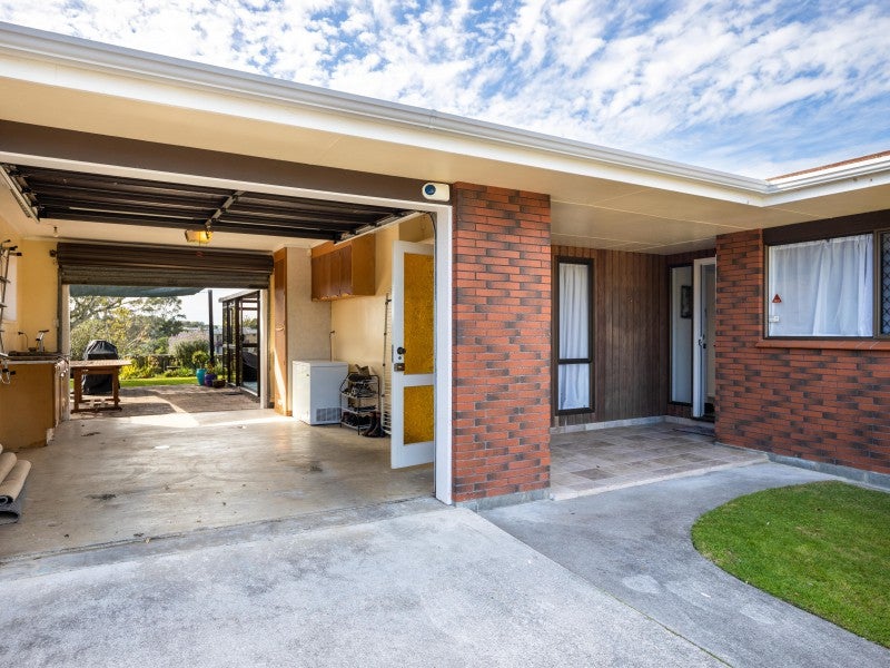 22 Saint Ives Grove, Whalers Gate, New Plymouth - Carousel 24