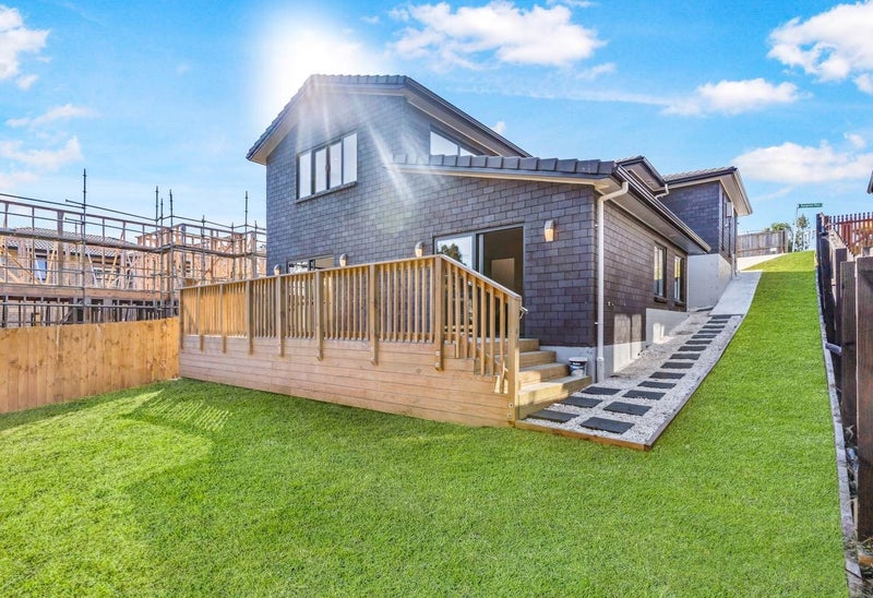 76 Sungrove Rise, Sunnyvale, Auckland - Carousel 16