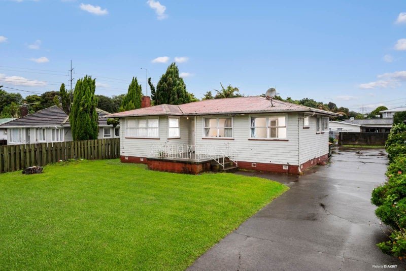 3 Sterling Street, Otara, Auckland - Carousel 1