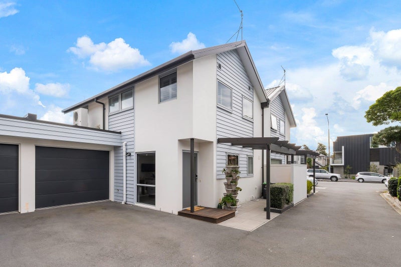 2/220 Salisbury Street, Christchurch Central, Christchurch - Carousel 1