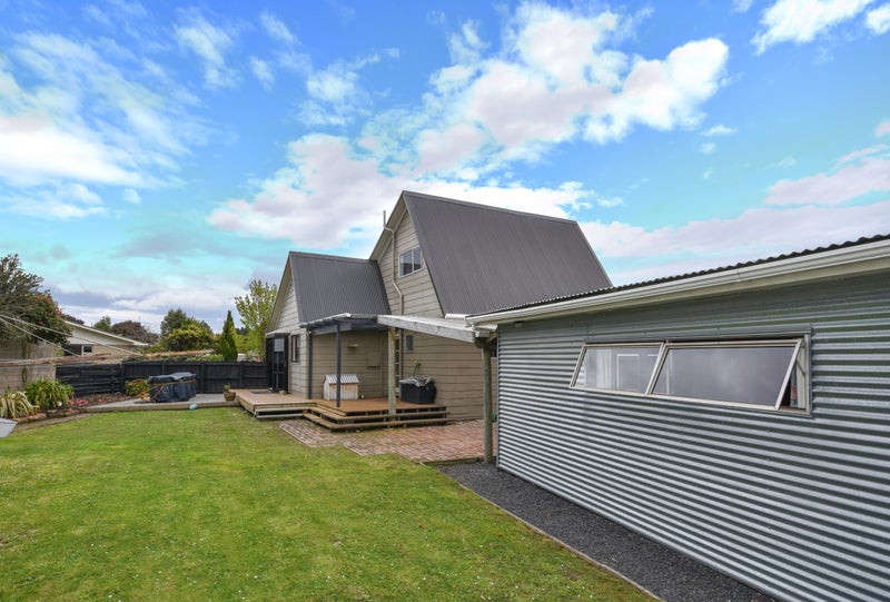 16 Canberra Place, Waldronville, Dunedin - Carousel 1