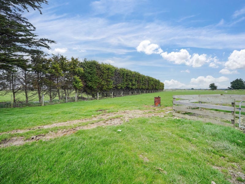 381 Bay Road, West Plains - Carousel 50