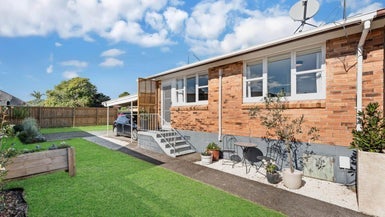 1/60 Michaels Avenue, Ellerslie, Auckland - Carousel 1