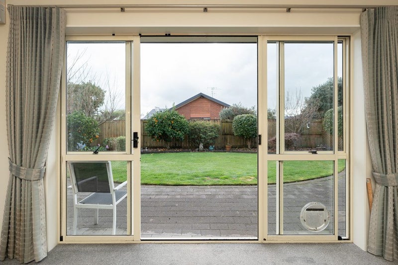 9 Bouverie Crescent, Flagstaff, Hamilton - Carousel 2