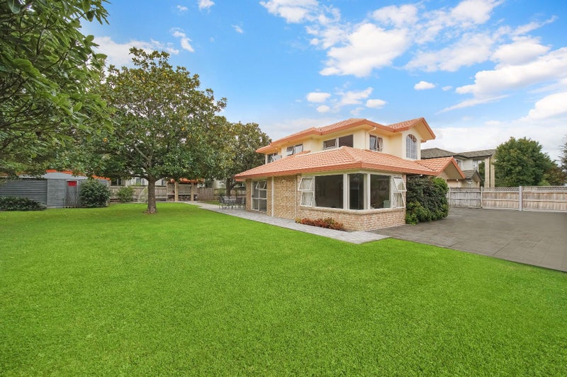 27D Swanson Road, Henderson, Auckland - Carousel 24