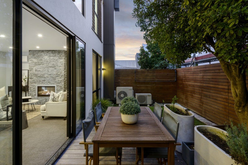 32B Hewitts Road, Merivale, Christchurch - Carousel 20