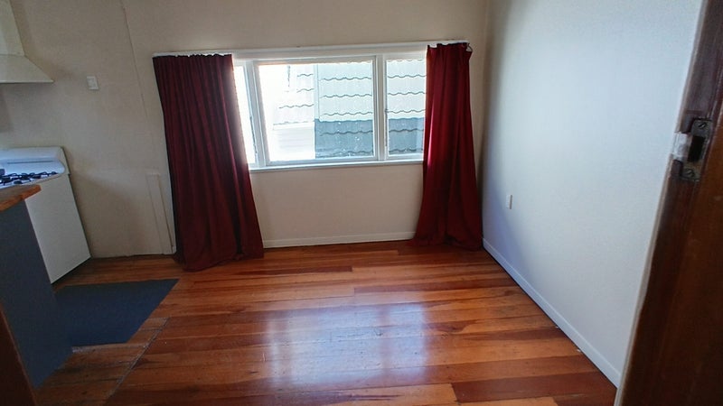66 Wellington Road, Hataitai, Wellington - Carousel 2