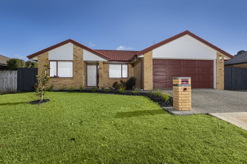 10 Marbella Crescent, Oteha, Auckland - Carousel 1