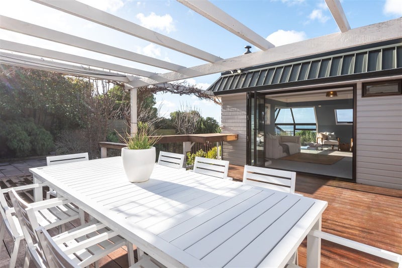 2/12 Patmos Place, Mount Pleasant, Christchurch - Carousel 2