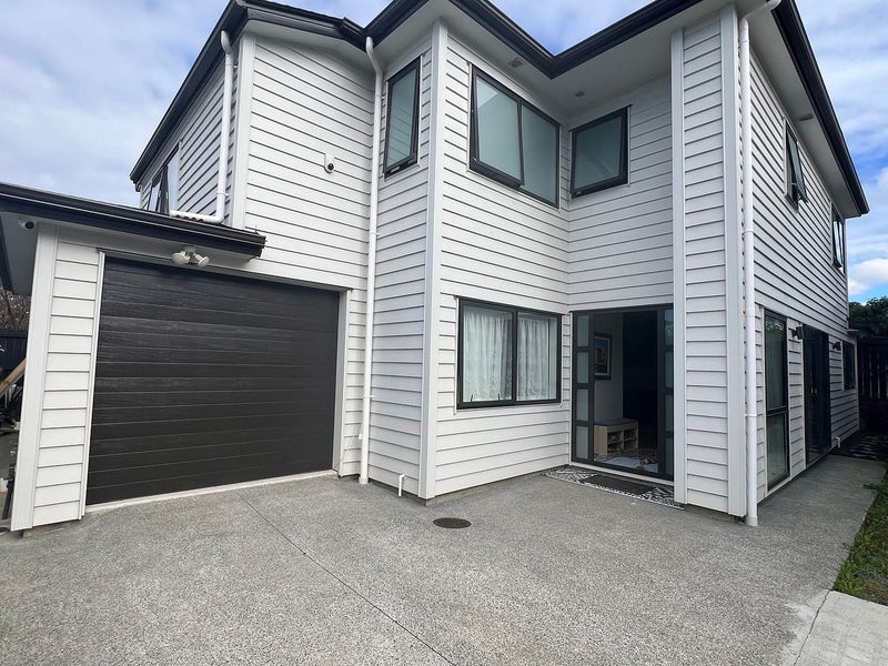 6 Maroa Road, One Tree Hill, Auckland - Carousel 1