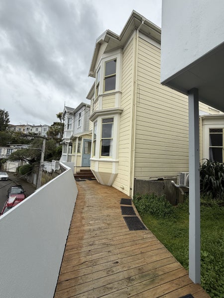 4 Myrtle Crescent, Mount Cook, Wellington - Carousel 1