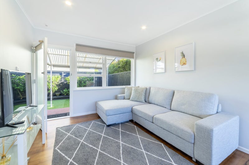 2/14 Waterloo Road, Milford, Auckland - Carousel 2