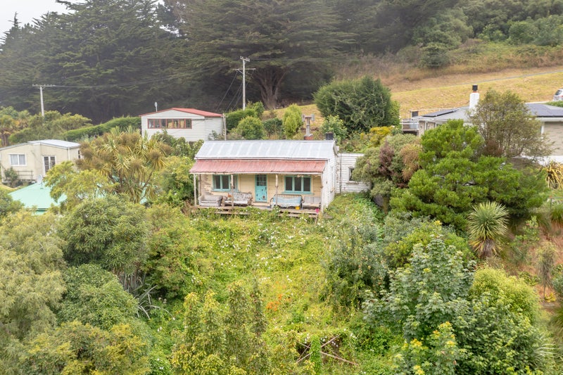 4 Harbour Terrace, Careys Bay, Port Chalmers - Carousel 1