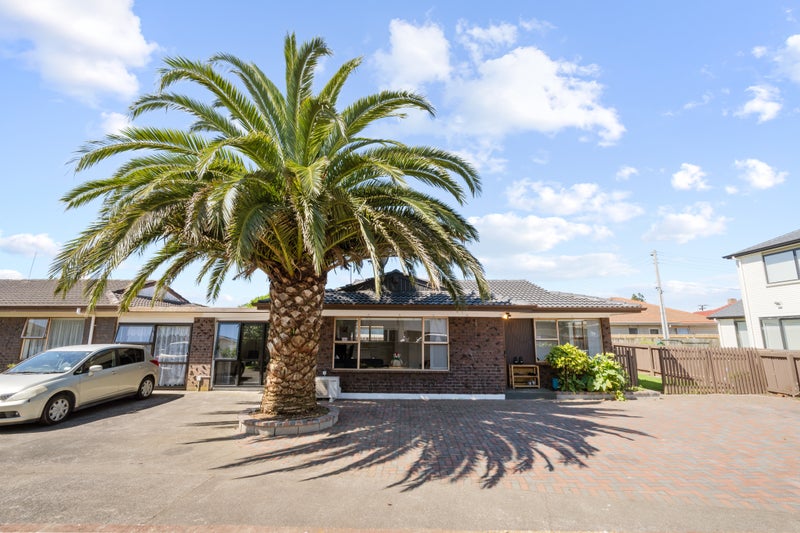 2/38 Birdwood Avenue, Papatoetoe, Auckland - Carousel 1