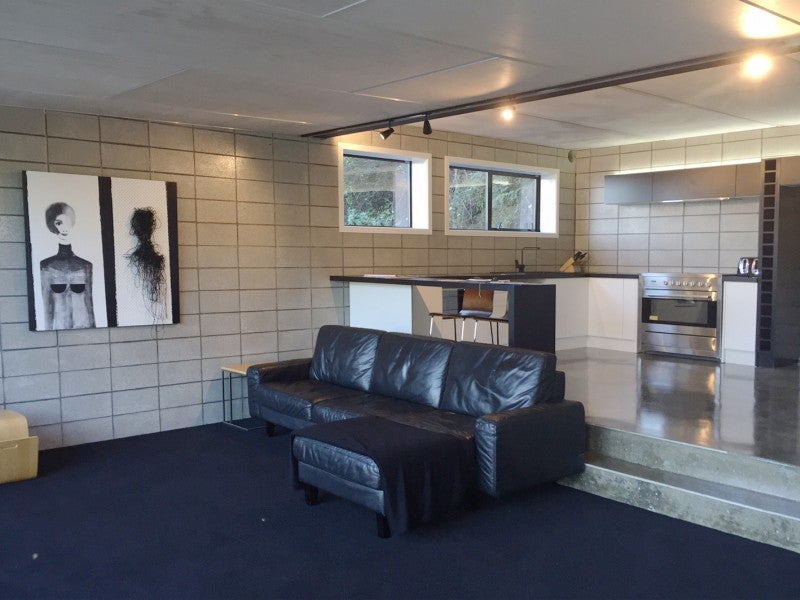 7 Ferry Road, DAYS BAY, EASTBOURNE - Carousel 2