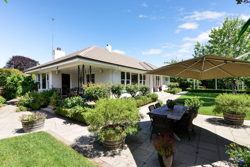 18 Fairfield Road, Fairfield, Hamilton - Carousel 1