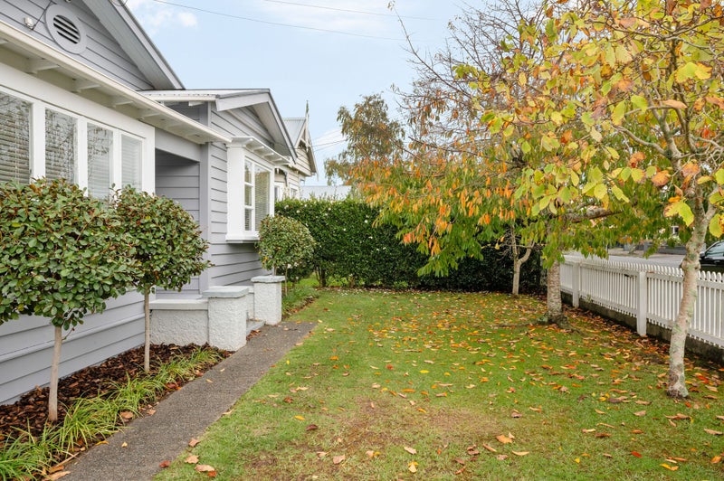 80 Cook Street, Hamilton East, Hamilton - Carousel 2