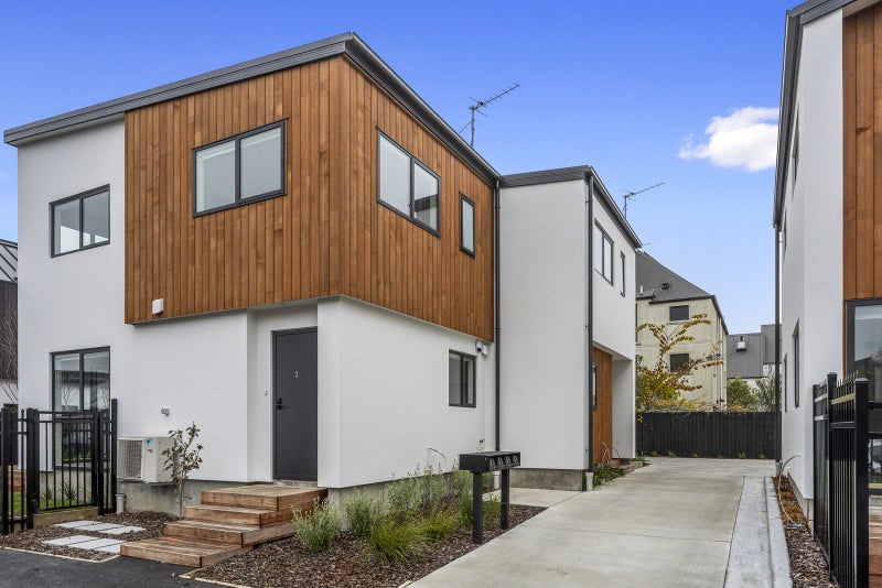 3/10 Exeter Street, Merivale, Christchurch - Carousel 1