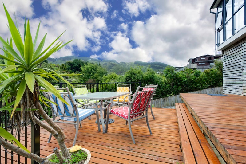 6 Ronald Scott Grove, Riverstone Terraces, Upper Hutt - Carousel 1