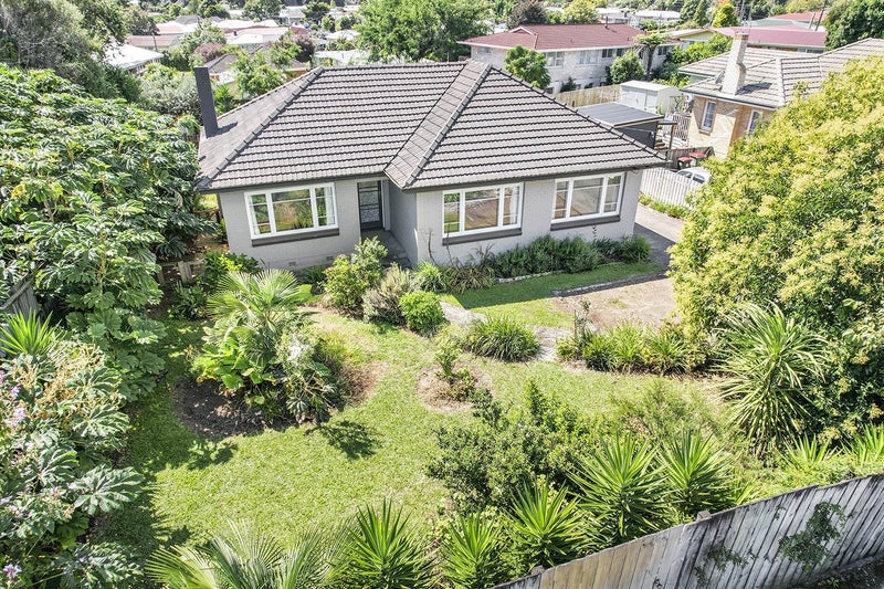 233 Cambridge Road, Hillcrest, Hamilton - Carousel 1
