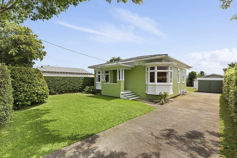 37 Lippiatt Road, Otahuhu, Auckland - Carousel 1