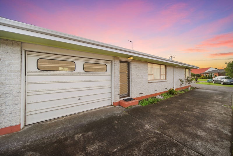 1/11 Wyllie Road, Papatoetoe, Auckland - Carousel 1