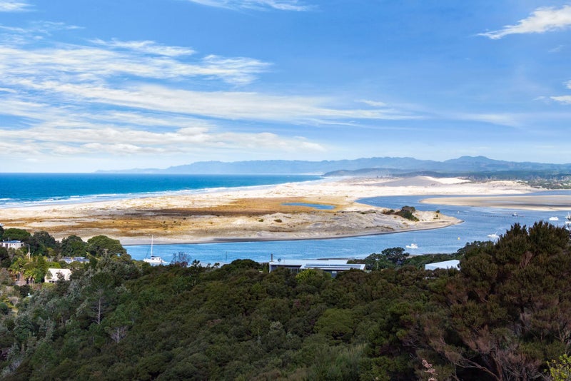7 Cape Rodney Place, Mangawhai Heads, Mangawhai - Carousel 1