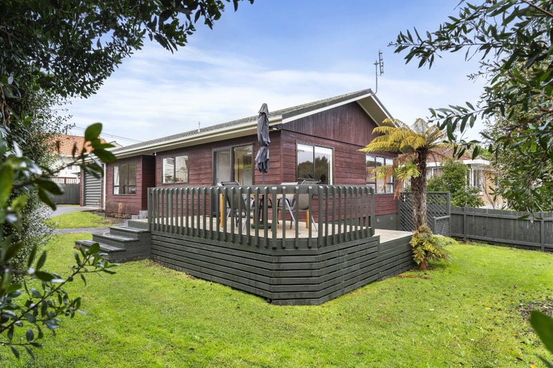 5 Winstone Road, Mount Roskill, Auckland - Carousel 1
