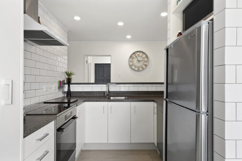 14B Kentwood Drive, Woodridge, Wellington - Carousel 2