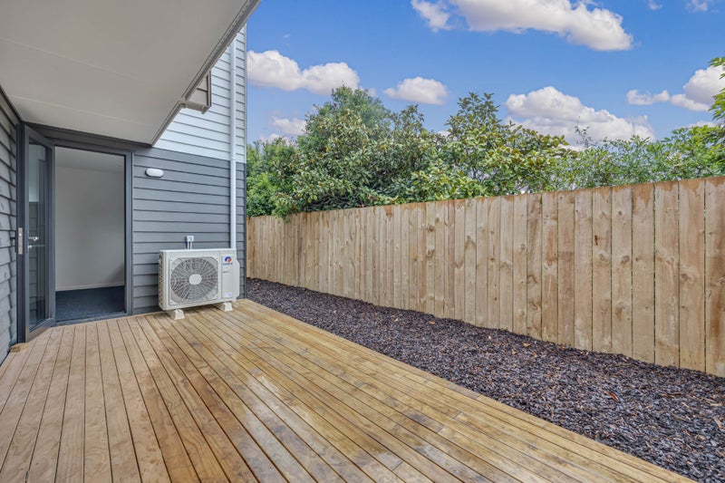 10/15 Crayford Street, Avondale, Auckland - Carousel 2