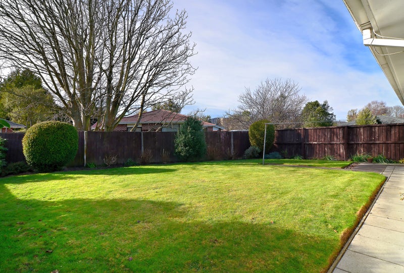 2/76 Garreg Road, Bryndwr, Christchurch - Carousel 2