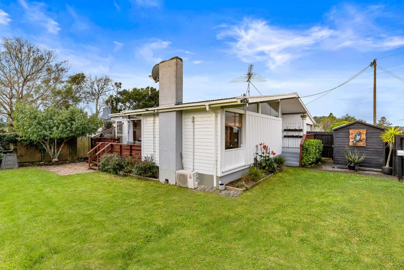 1 Frizell Street, Beach Haven, Auckland - Carousel 1