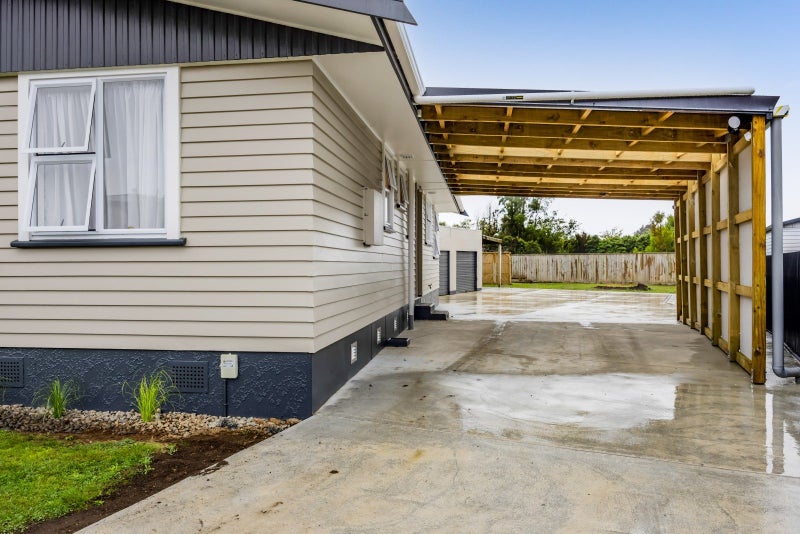 16 Kauri Street, Merrilands, New Plymouth - Carousel 1