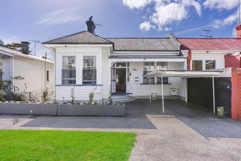 43 Sarsfield Street, Herne Bay, Auckland - Carousel 1