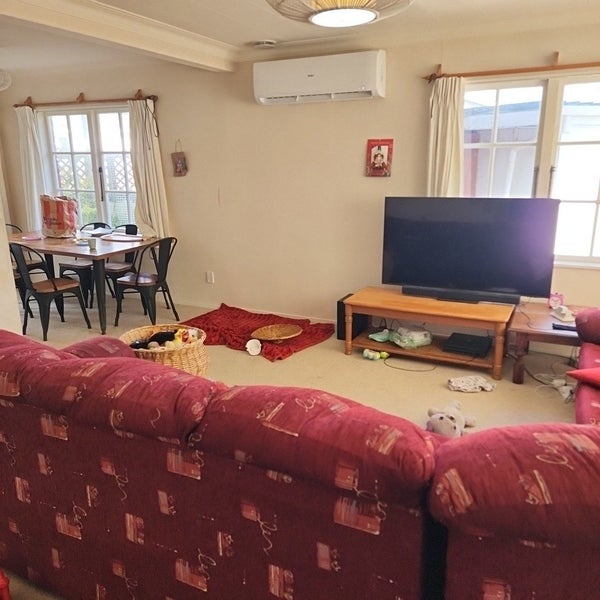 8 Kukupa Grove, Heretaunga, Upper Hutt - Carousel 2