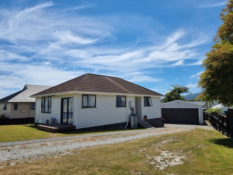 21 Masters Street, Greymouth, Greymouth - Carousel 1