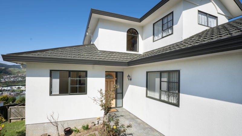7 Chastudon Place, Tawa, Wellington - Carousel 2