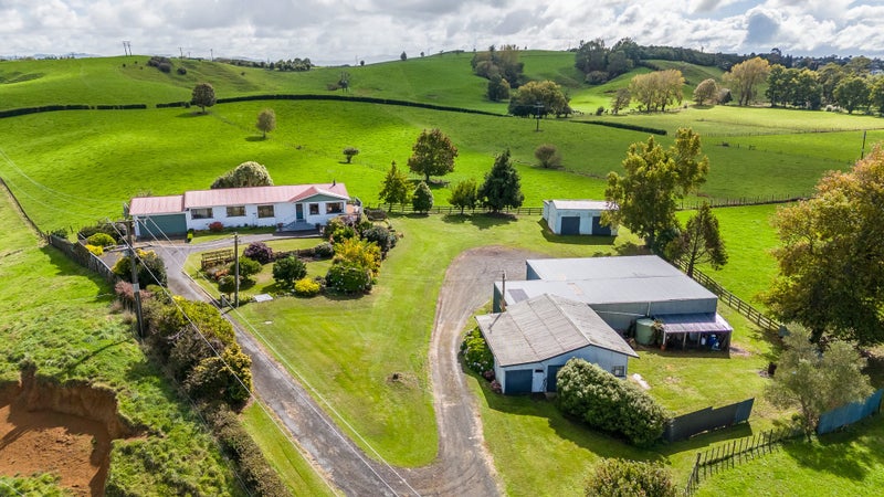 294 Tuhikaramea Road, Temple View, Hamilton - Carousel 21