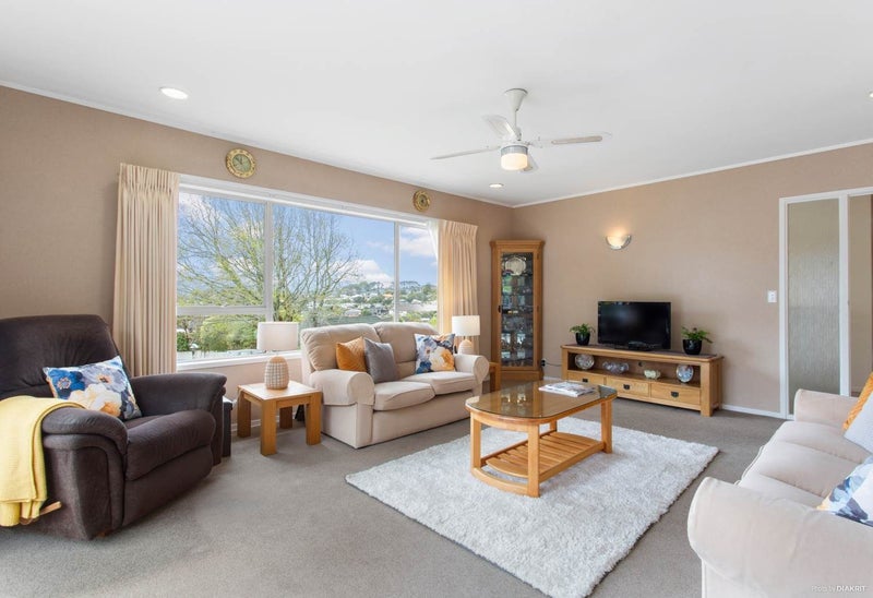 105 East Coast Road, Castor Bay, Auckland - Carousel 1