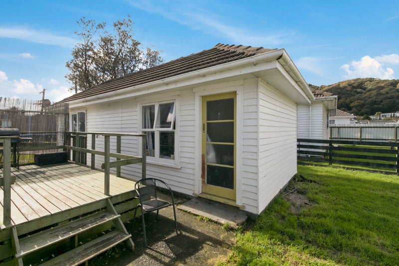 4 Wright Street, Wainuiomata, Lower Hutt - Carousel 12