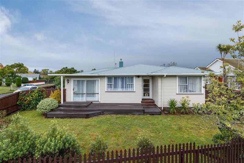 10 Cavendish Crescent, Awapuni, Palmerston North - Carousel 8