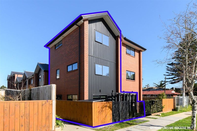 2/10 Yeovil Road, Te Atatu Peninsula, Auckland - Carousel 1