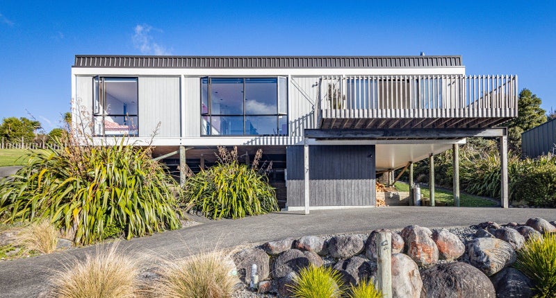 7 Huia Rise, Ohakune - Carousel 2