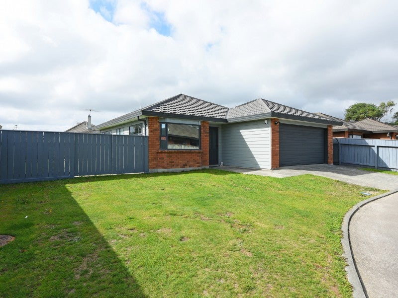 9 Louis Street, Trentham, Upper Hutt - Carousel 2