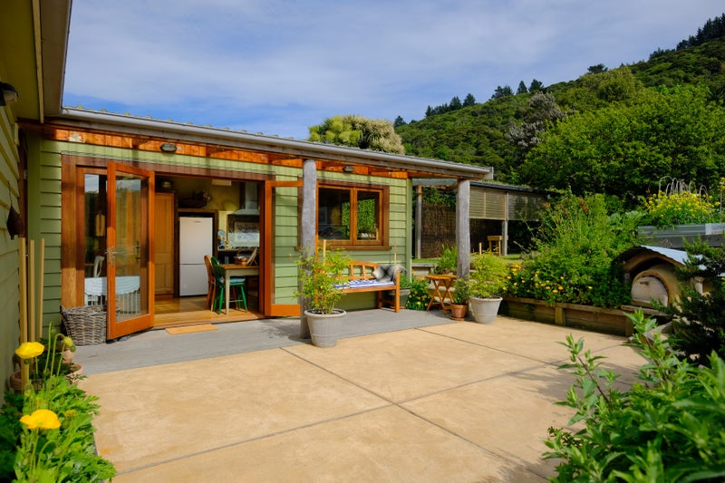 1 Monowai Road, Ravensbourne, Dunedin - Carousel 1