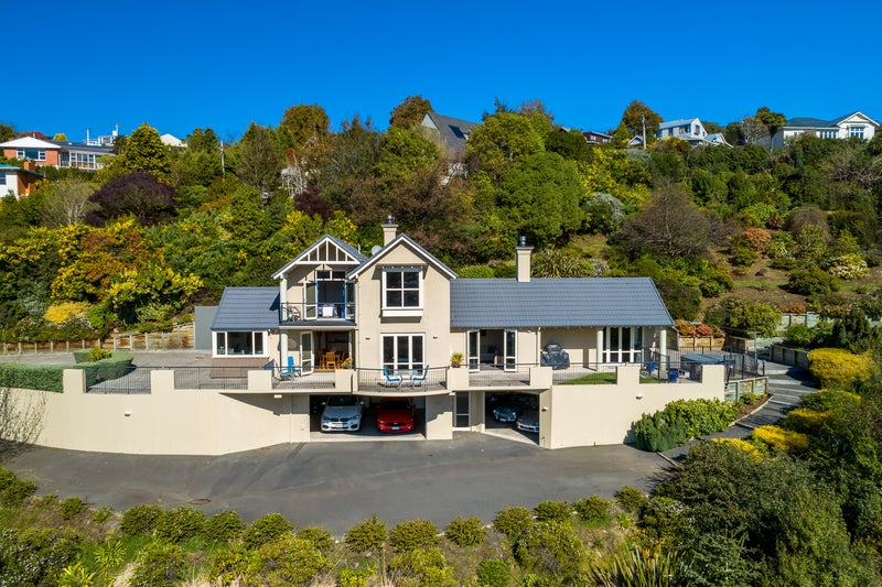 33 Northview Crescent, Belleknowes, Dunedin - Carousel 1