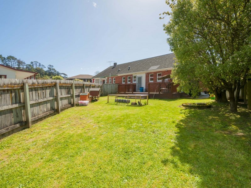 54 Waddington Drive, Naenae, Lower Hutt - Carousel 17