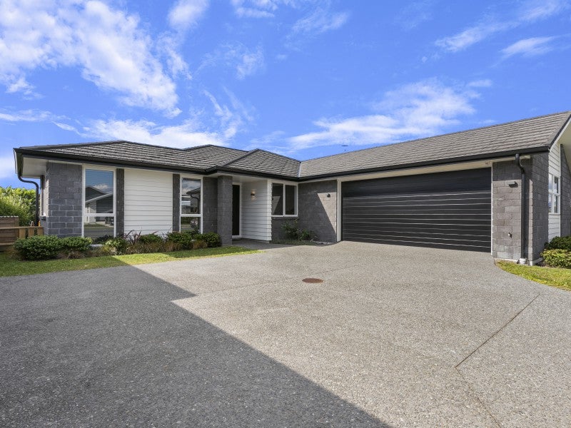 137 Penetaka Heights, Pyes Pa, Tauranga - Carousel 2