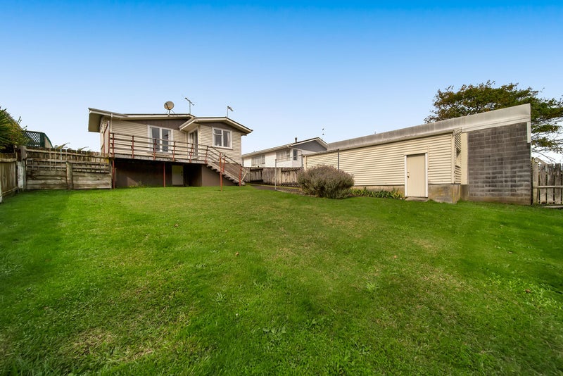 24 Grenville Street, Marfell, New Plymouth - Carousel 2